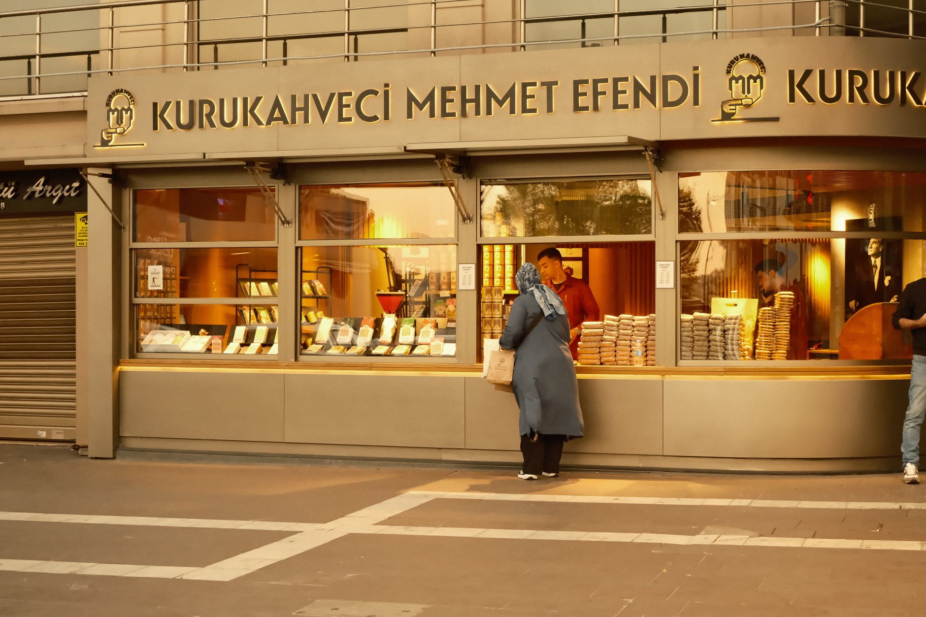 ASYA OTO LASTİK&YOL YARDIM Yerel İşletme fotoğrafı 9
